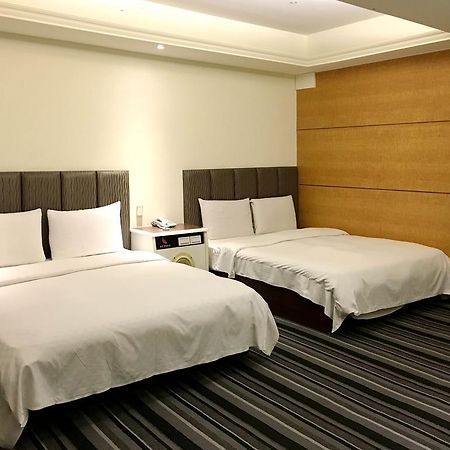 Zaw Jung Business Hotel Taichung Exterior photo