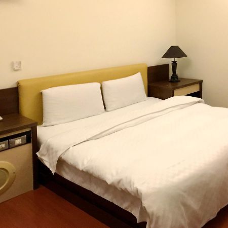 Zaw Jung Business Hotel Taichung Exterior photo