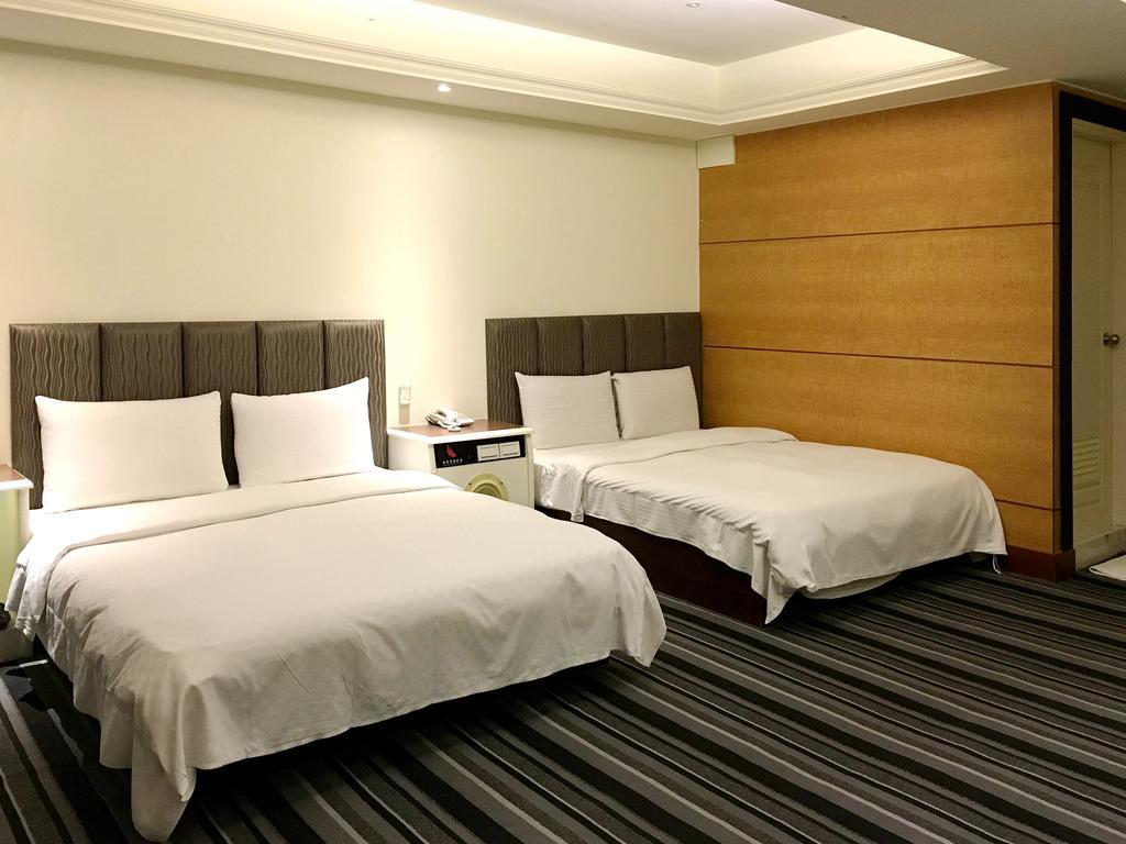 Zaw Jung Business Hotel Taichung Exterior photo