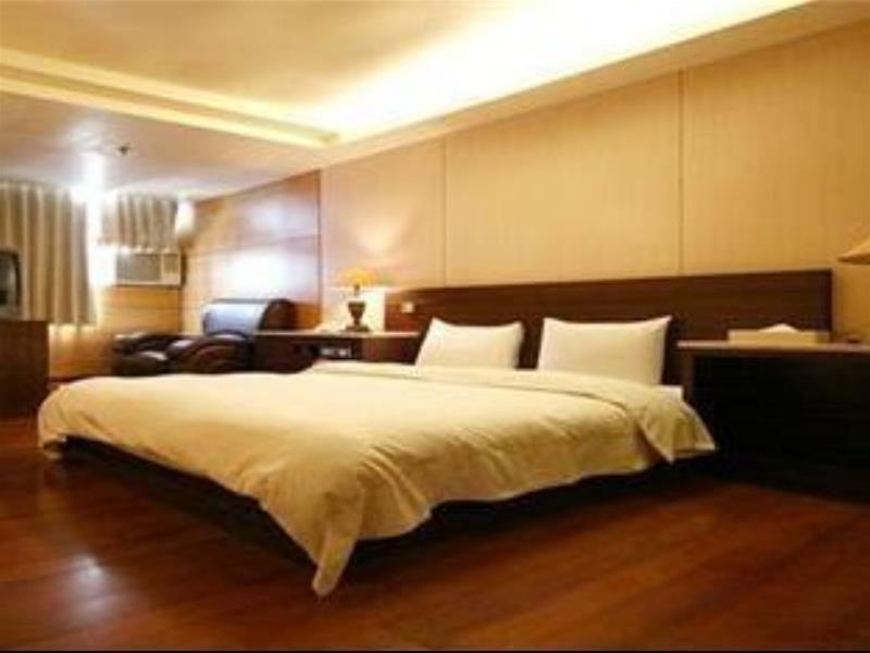 Zaw Jung Business Hotel Taichung Exterior photo